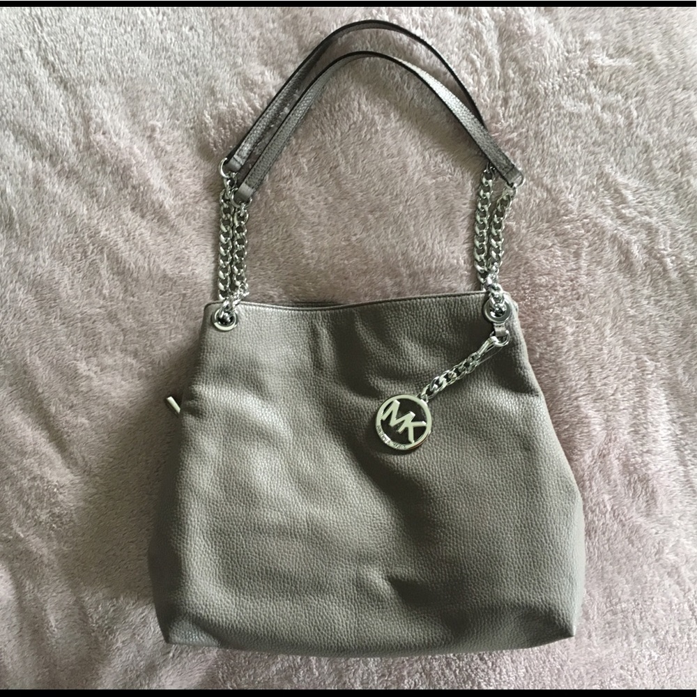 Beautiful gray leather Michael Kors shoulder bag